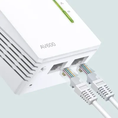 TP-LINK TL-WPA4220 Powerline Wireless Extender AV600