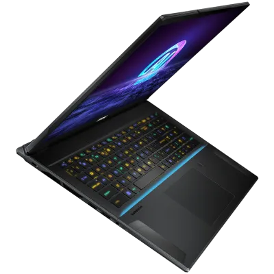 MSI Stealth 18 AI Studio A1VHG-029XES Intel Ultra 9-185H 32GB